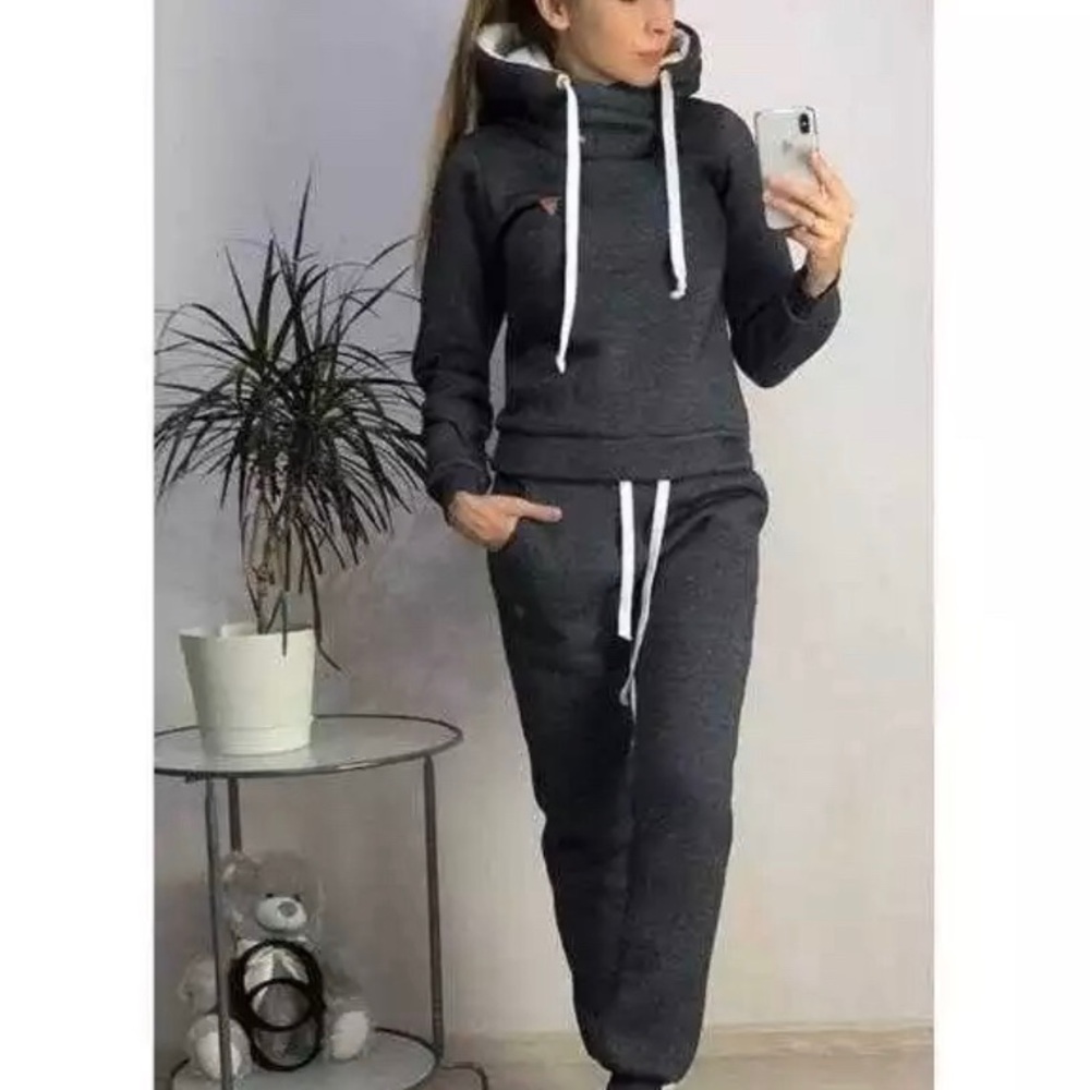 Women’s basic two piece track suit set